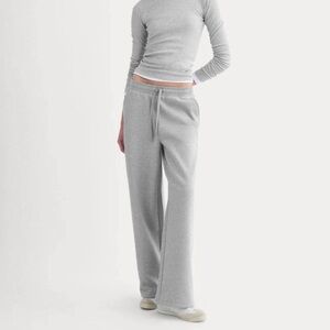 Everlane size small luxe fleece wide leg sweatpants